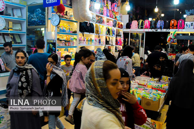 شور و شوق خرید لوازم التحریر در مشهد