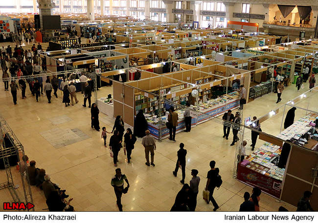 بازدید وزیر فرهنگ عراق از بیست و هشتمین نمایشگاه کتاب