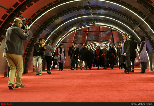 مراسم فرش قرمز فیلم های اهالی خیابان یکطرفه، برداشت دوم از قضیه اول، 