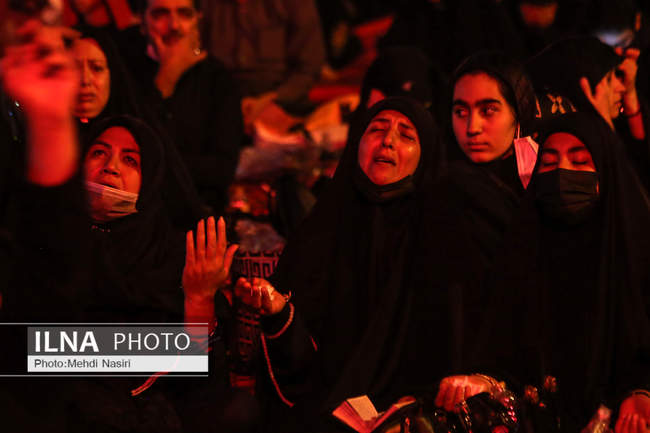 مراسم احیای شب بیست و یکم رمضان در ستاد فرماندهی انتظامی تهران بزرگ