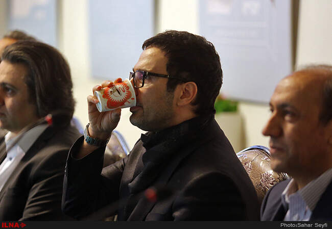 مراسم رونمایی از آلبوم می فهممت با صدای محمد رضا فروتن