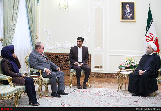 تقدیم استوارنامه سفیران 6 کشور به رئیس جمهوری