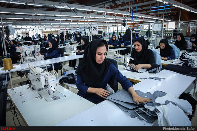 بازدید معاون توسعه اشتغال وزیر تعاون، کار و رفاه اجتماعی از کارخانه روناک جین