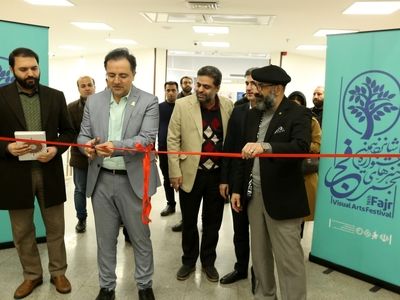 پوستر می‌تواند اثر هنری را ارزش‌گذاری کند