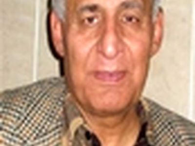 تجلیل از دکتر علی اکبر فرهنگی در نمایشگاه مطبوعات