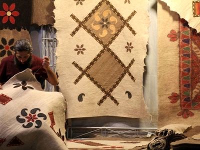 بیش از چهار میلیارد ریال تسهیلات مشاغل خانگی به هنرمندان شاهرودی پرداخت شد
