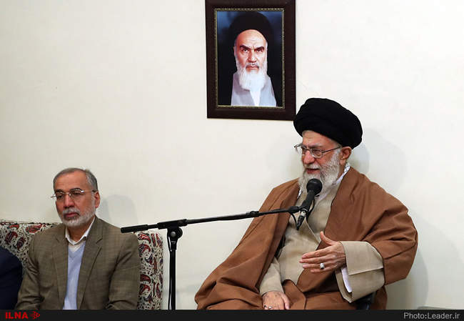 دیدار رهبر انقلاب با تعدادی از خانواده‌های معظم شهیدان
