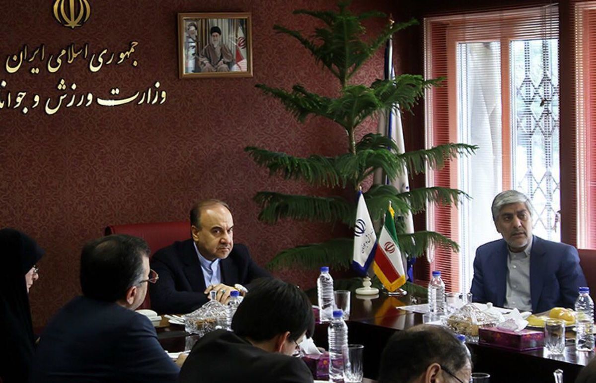 تبریک کیومرث هاشمی در پی انتخاب مجدد دکتر سلطانی فر بعنوان وزیر ورزش و جوانان