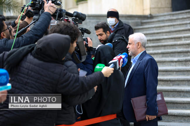 حاشیه جلسه هیات دولت- ۸ اسفند