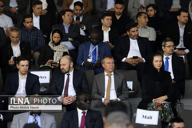 افتتاحیه بیست‌وهشتمین نمایشگاه بین‌المللی نفت، گاز، پالایش و پترو�