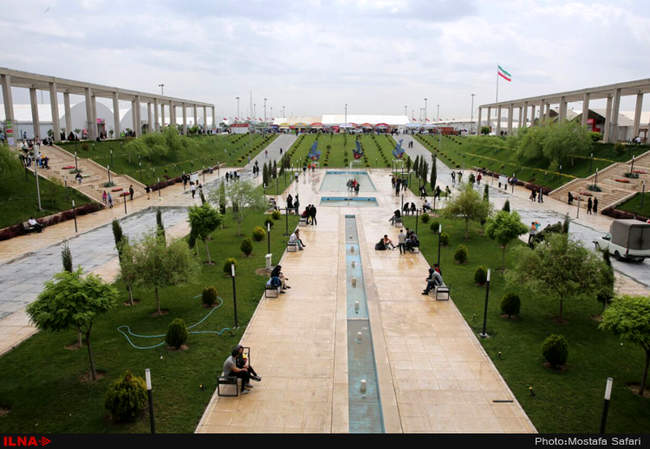 حضور  سید رضا صالحی امیری وزیر فرهنگ و ارشاد در سی‌‌اُمین نمایشگاه ب