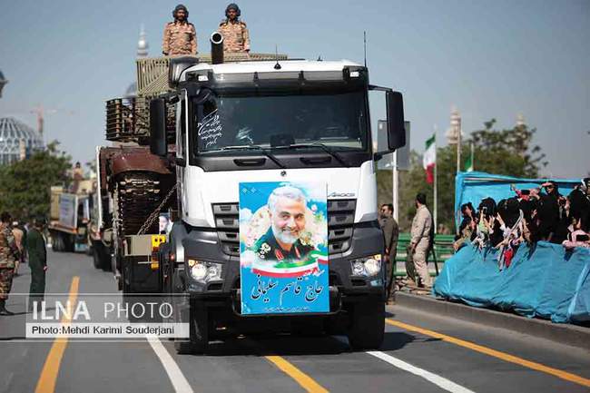 رژه ارتش به مناسبت روز ۲۹ فروردین در اصفهان