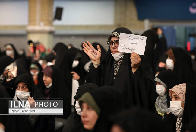 دیدار جمعی از بانوان با رهبر معظم انقلاب 