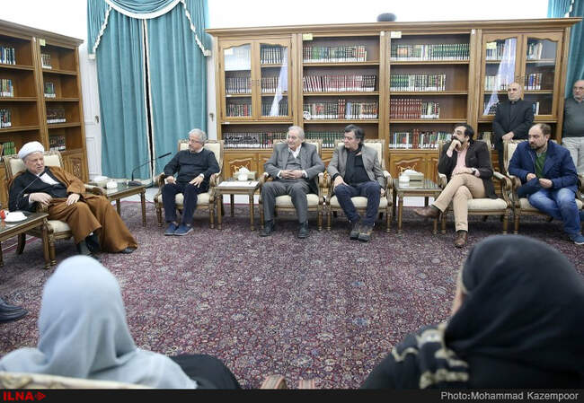 دیدار هنرمندان با آیت الله هاشمی