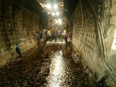 نارضایتی کارگران ابنیه فنی شاهرود از پرداخت قطره‌چکانی حقوق