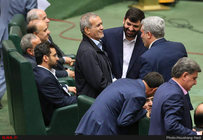 از خوش‌وبش نمایندگان با وزرا تا تجمع در جایگاه هیات رئیسه