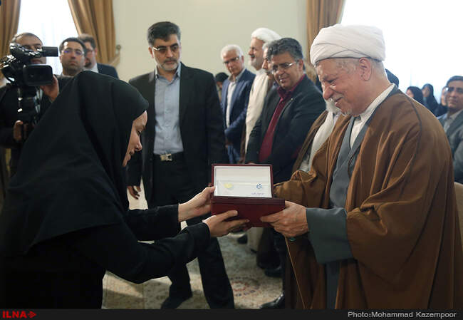دیدار کارکنان، مدیران و خیرین بنیاد بیماری‌های خاص با آیت‌الله هاشمی رفسنجانی