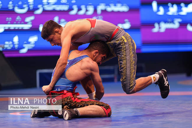 گزارش تصویری از رقابت‌های کشتی تعیین پهلوان سال ۱۴۰۴