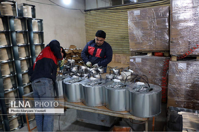 بازدید خبرنگاران در قالب راهیان پیشرفت از کارخانه تولید یخچال در تبر