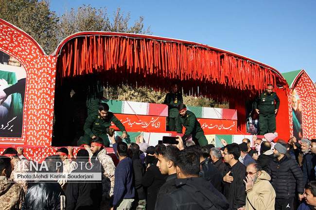 تشییع شهدای گمنام در اصفهان