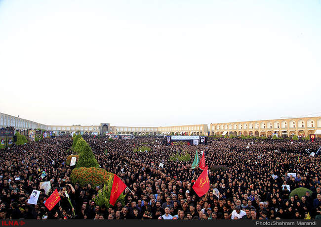 مراسم تشییع پیکر شهید حججی در میدان نقش جهان اصفهان‎