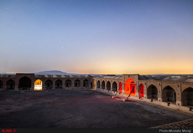 نماهای شبانه کاروانسرای ساسانی دیرگچین