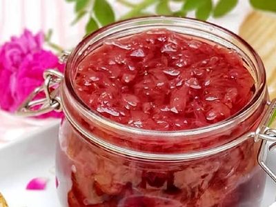 ۲ روش طرز تهیه مربا گل محمدی تازه و خشک