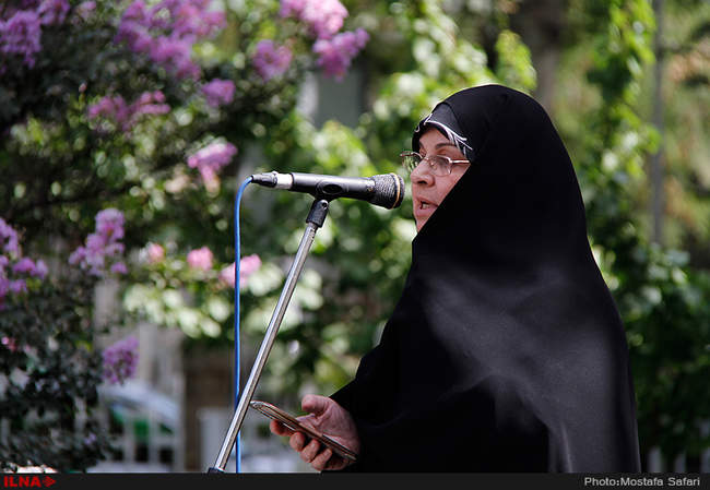 مراسم تشییع بانو مهدیه الهی قمشه‌ای