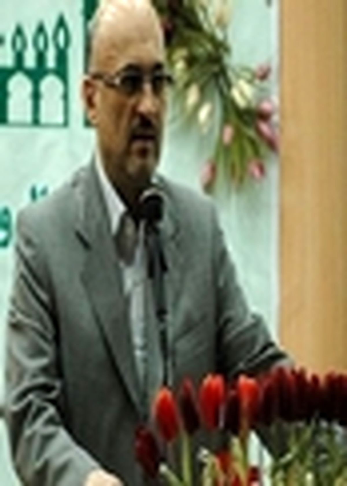 نگاه‌ها به حمایت از مدارس غیر دولتی تغییر یابد