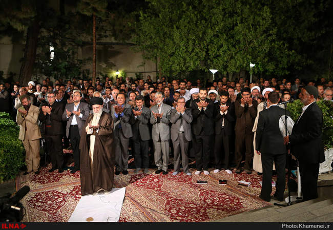 دیدار جمعی از شاعران با رهبر انقلاب