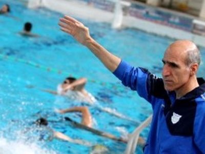 شب‌انگیز سرمربی تیم واترپلوی‌جوانان باقی‌ ماند