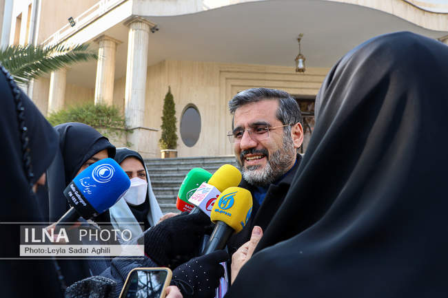 حاشیه جلسه هیئت دولت