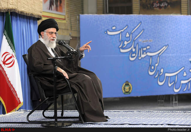 دیدار جمعی از فرماندهان و کارکنان ارتش با رهبرمعظم انقلاب اسلامی