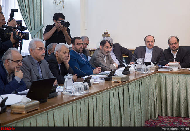 جلسه‌ ستاد فرماندهی اقتصاد مقاومتی به ریاست اسحاق جهانگیری