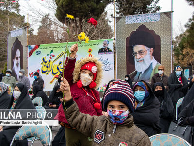 گلباران جایگاه جلوس امام خمینی(ره) در بهشت زهرا(س)