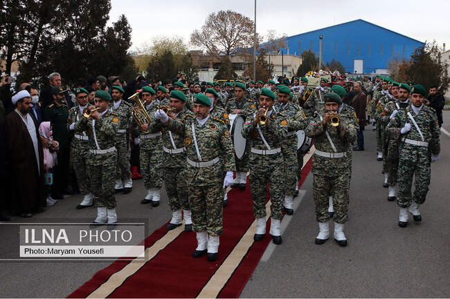 تشییع ۵ شهید گمنام دوران دفاع مقدس در تبریز