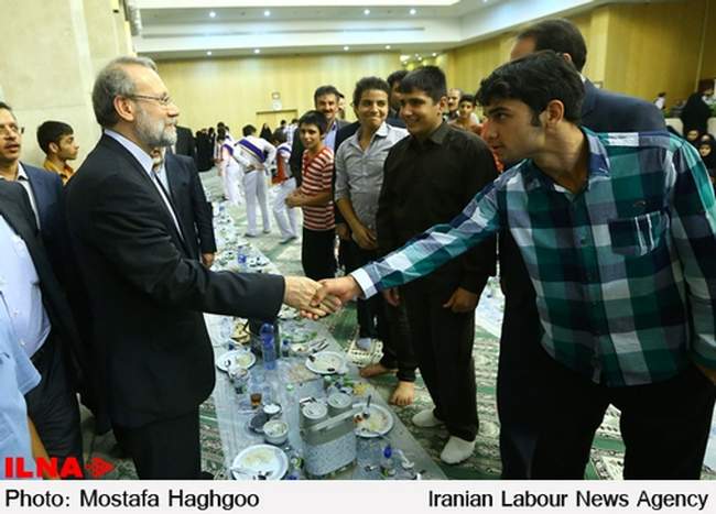 مراسم افطاری ایتام با حضور علی لاریجانی
