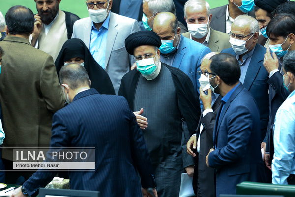 رئیسی و مخبر در جلسه امروز مجلس شورای اسلامی حاضر شدند 