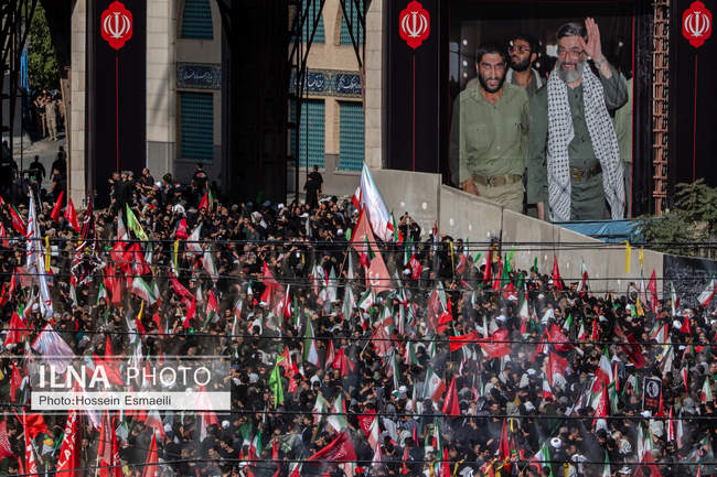 اقامه نماز بر پیکر رهبر شهید انقلاب در مصلای تهران/ 8