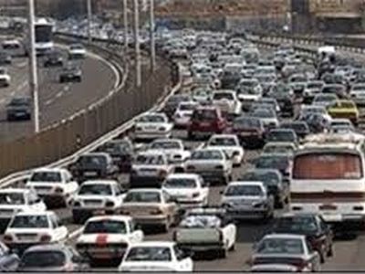 ترافیک نیمه‌سنگین در آزادراه کرج- قزوین/ بارش باران در 9 استان