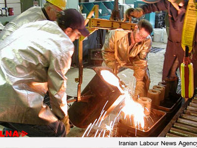 کارگران فولاد و چدن دورود با پنج ماه حقوق معوقه سال نو را آغاز می‌کنند