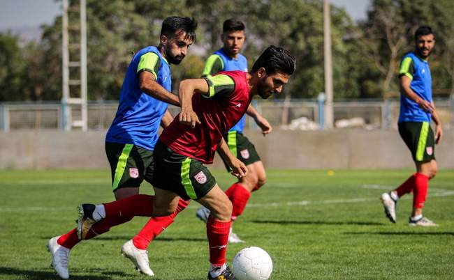 تصاویر/ تمرینات تراکتور باحضور ملی پوشان