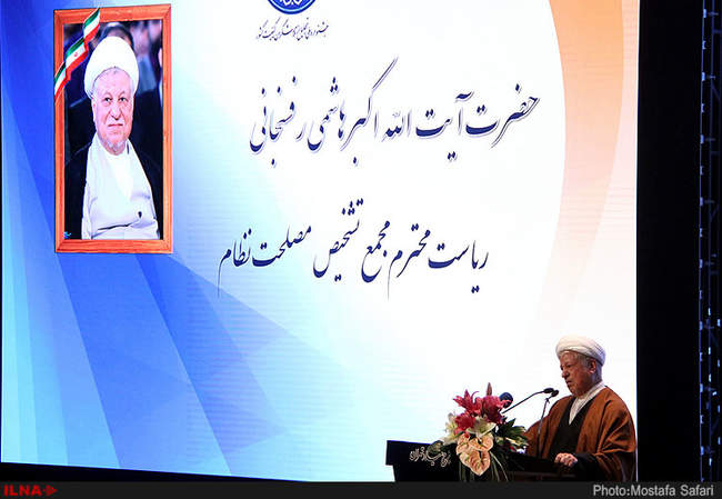 حضور آیت الله هاشمی رفسنجانی در ششمین جشنواره ملی تجلیل از تلاشگران �