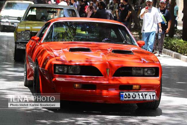 نمایش ماشینهای کلاسیک در اصفهان 