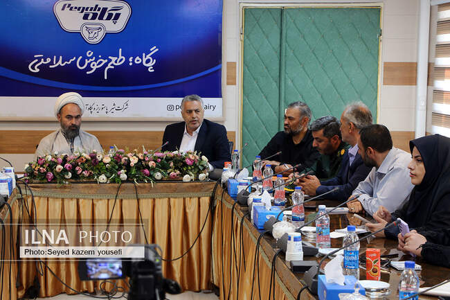 بازدید خبرنگاران از شیر پگاه آذربایجان شرقی