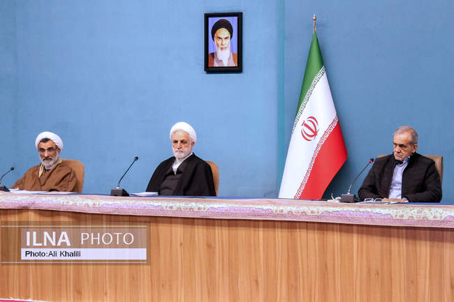 جلسه شورای عالی انقلاب فرهنگی به ریاست پزشکیان