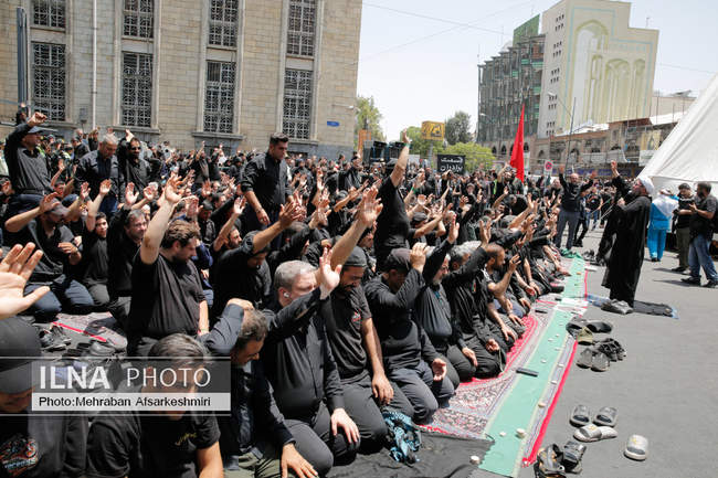 مراسم خیمه‌سوزان ظهر عاشورا در چهارراه گلوبندک تهران /2