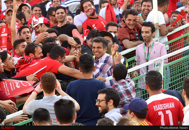 دیدار تیم های فوتبال پرسپولیس تهران و راه آهن تهران/2