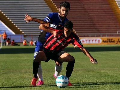دلفی عصای دست ویسی / نبرد قعر نشین‌ها را استقلال برد