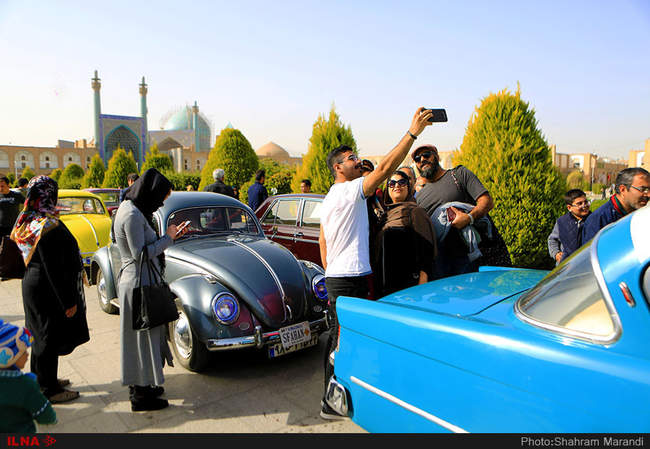 اولین رالی خودروهای کلاسیک در اصفهان